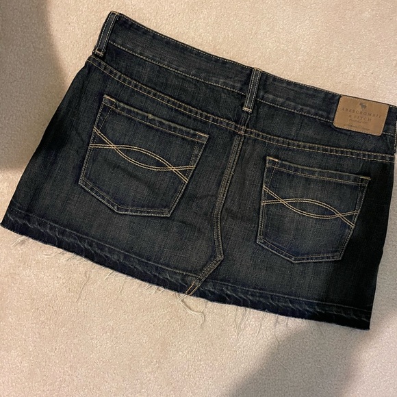 Abercrombie & Fitch Jean mini skirt-10 like new - Picture 4 of 6